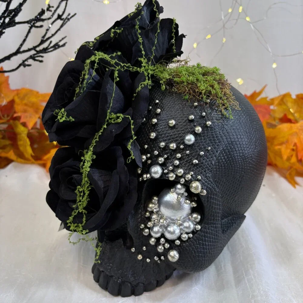 Halloween Glam Floral Black Roses Skull Pearls Moss Figure Centerpiece RARE